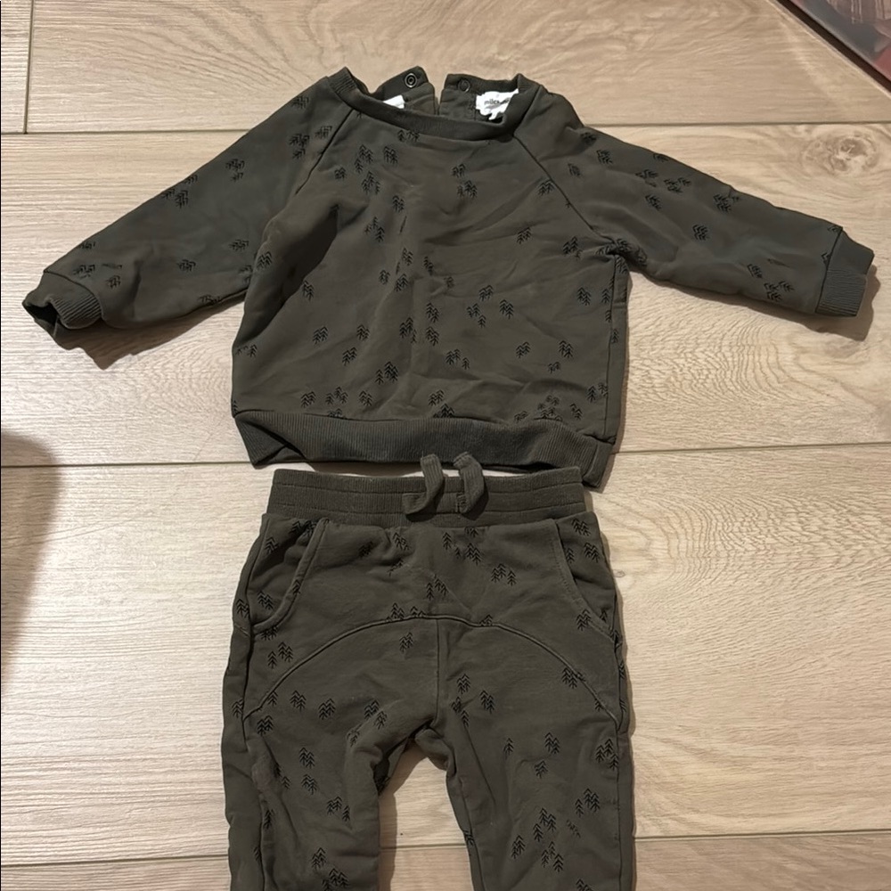 Baby Olive sweat suit, miles the label